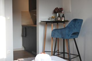 R B Apartment Hamburg Duo - perfekt für Monteure - Küchenzeile - Smart TV - Bad mit Toilette und Dusche auf dem Flur gegenüber des Zimmers zur Alleinnutzung - 5