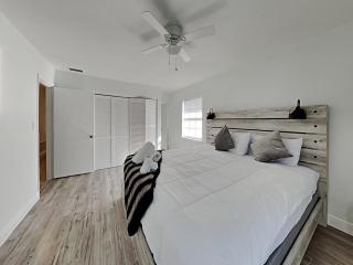 7326-3-LF-Bungalow with lake view near Universal - Orlando - 1