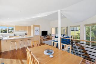 Family Tides - Apollo Bay - 1