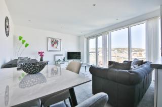 Just Stay Wales - Meridian Tower Marina & City View - 1 Bed Apartment - Swansea - 1