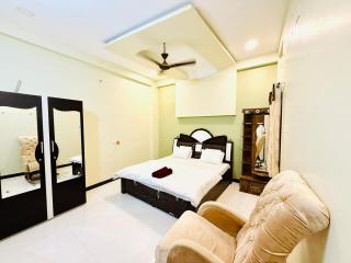 Vrindas Home Stay - Maheshwar - 5