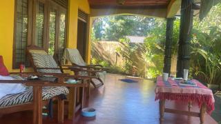 R&N Yellow House - 5