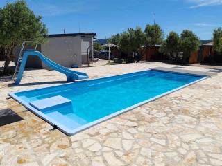 Mobile home Pelin with shared pool - Pirovac - 2
