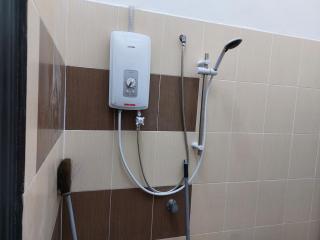 Sun Galaxy Homestay Jasin - - 8