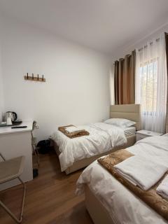 Rooms by Kevin - Tirana - 0