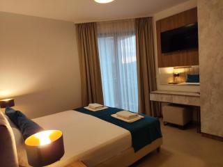 Urban apartments Sutomore - 1