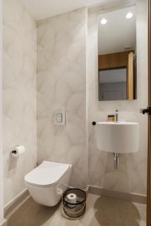 Stylish 2BR in Estepona, Walk to Beach & Old Town - 2