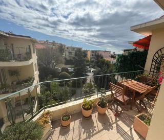Beautiful T2 with balcony near downtown - Nice - 0