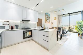 Skyline and Community Views 1BR with Private Balcony Near Community Park, Binghatti Amber, Jumeirah Village Circle by Deluxe Holiday Homes - 5