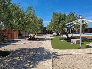 Mobile Home Toni with shared pool near beach - Pirovac - 8