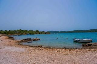 Mobile Home Toni with shared pool near beach - Pirovac - 2