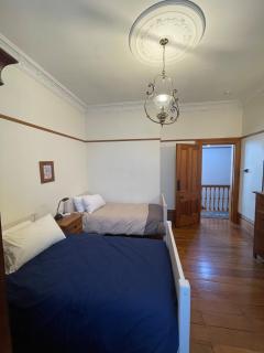Stylish Victorian Home Near Walk to Beach & Te Papa - 4