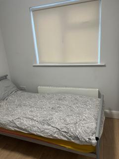 Single Room in a Peaceful Area - - 4