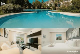 Cozy apartment with terrace and huge communal swimming pool and tennis courts in Puerto Banus - Marbella - 0