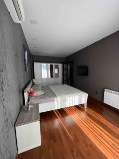 Pirosmani 18D,2 room with a beautiful view - 2