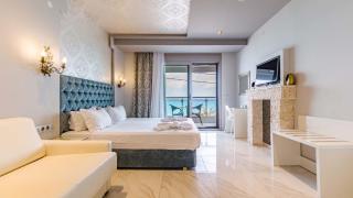 Alpha Luxury Suites - Pefkohori - 1