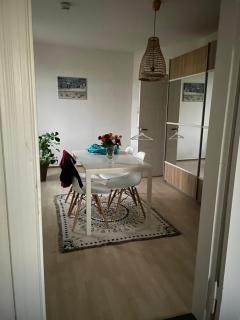 Spacious, bright 3-room apartment - Holzminden - 1