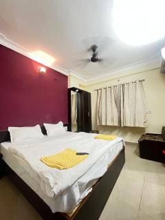 Gopi Nikunj I just opposite shreenathji temple back gate 20mtr I 966o9o1oo6 - Nathdwara - 7