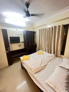 Gopi Nikunj I just opposite shreenathji temple back gate 20mtr I 966o9o1oo6 - Nathdwara - 2