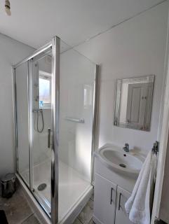 Cosy Single Room with a desk - Hounslow - 7