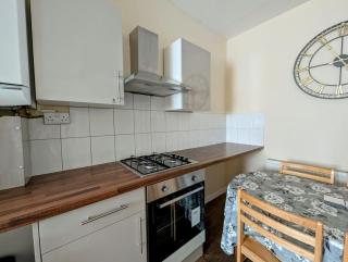 Cosy Single Room with a desk - Hounslow - 6