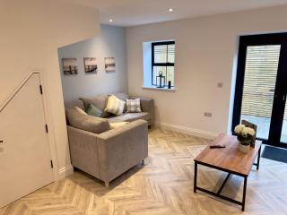 Hurley - A Converted Church Luxe Apartment - 8