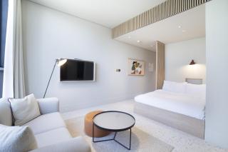Business-Ready Executive Studio with Burj View, Upside Living 2001 - Dubai - 9