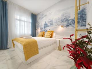 Cathedral Luxury Suite - Seville - 8
