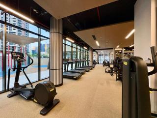 Luxury 1BR in Downtown Dubai with Burj Khalifa Views, Pool, Gym & Free Parking - 6