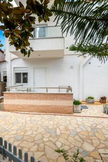 Villa Family Garden - 9