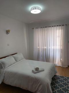 Lux Suites Sapphire Court Apartments - 1