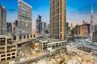 Luxury 1BR in Business Bay with Burj Khalifa Views, Balcony, Pool and Gym Access - 0