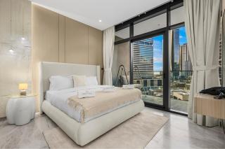 Luxury 1BR in Business Bay with Burj Khalifa Views, Balcony, Pool and Gym Access - 7