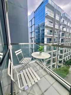 2 Bedroom 81 Newport Condo Unit at NAIA Terminal 3 - Manila - 8