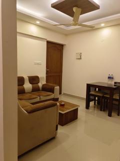 Laura Airport Suits & Apartments - 9