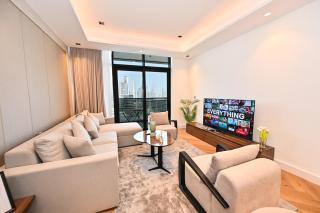 Stunning 1Bdr Luxury with Burj Khalifa View - 3