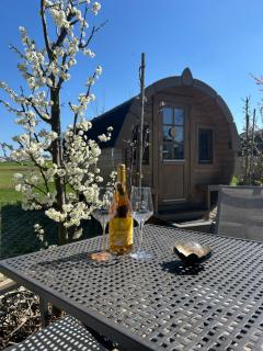 Schlaffässer auf dem Krügele Hof - 9