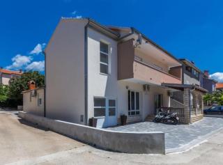 Spacious Two sis Apartments in Zadar with Terrace - Zadar - 7