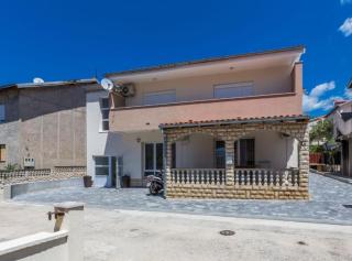 Spacious Two sis Apartments in Zadar with Terrace - Zadar - 0