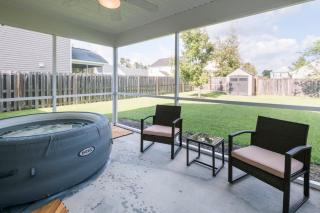 Amazing NEW Oasis With Hot Tub Mins to Airport - Pooler - 8