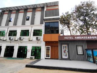 Hotel Ambassador - Varanasi - 0