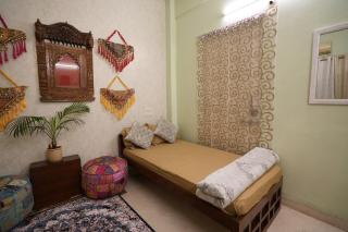 Sam's Apt- Majestic 3BHK, Prabhat Rd, Deccan - Pune - 5