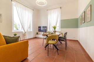 Art Nouveau Apartment With Garden Near The Station - Verona - 3