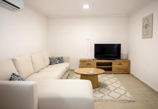 Private Villa with 5BD, Pool & Stunning Sea Views by Flat Mаnаger - 7