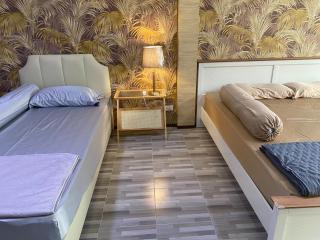 Entire Townhouse in Bangkok near Talat Phlu BTS & The Mall Thaphra - Bang Khun Thian - 3