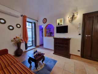 Theo's House by Holiday World - Cefalù - 6