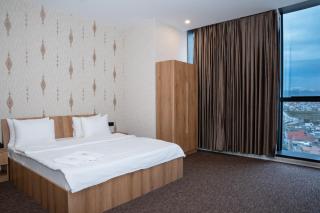 Royal Bakrajo Hotel - 9