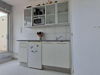 Studio cabine climatisé, piscine, parking, animaux admis, 350m plage - FR-1-250-62 - Le Grau-du-Roi - 5