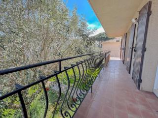 Spacieux T3 avec terrasse à Fréjus - Fréjus - 5