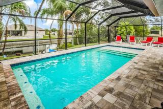 Fresh Water Canal, Pet Friendly & Bikes - Coral Cove Villa - Roelens Vacations - Cape Coral - 0